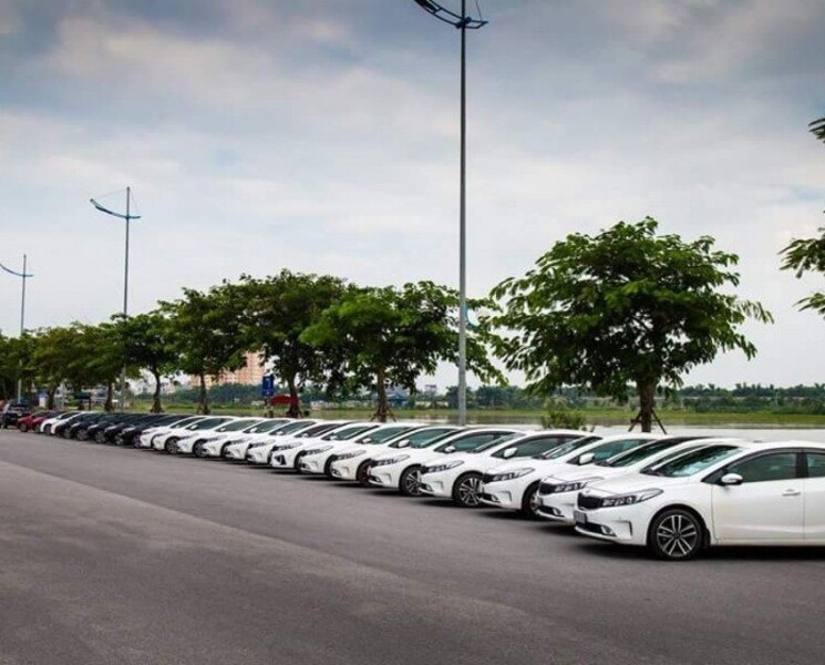 Chinh Phục Mọi Tuyến Đường - Đặt Xe Taxi 7 Chỗ Hôm Nay!